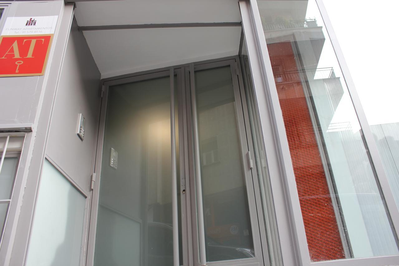 Apartamentos Funway Madrid Exterior photo